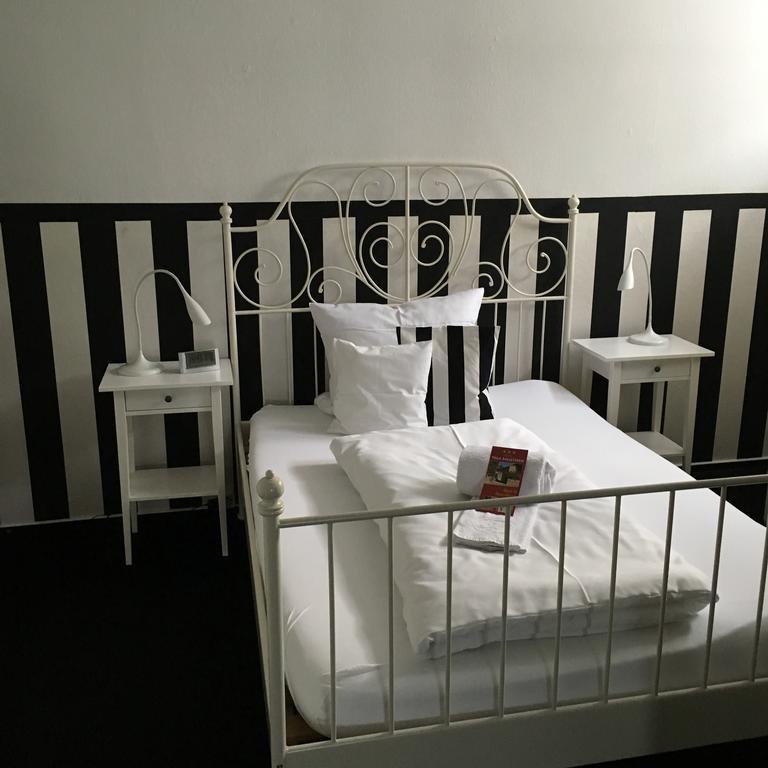 Hotel B&B Bredl In Der Villa Ballestrem Штраубинг Экстерьер фото
