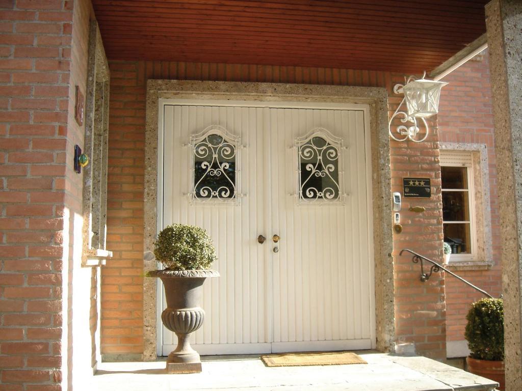 Hotel B&B Bredl In Der Villa Ballestrem Штраубинг Номер фото